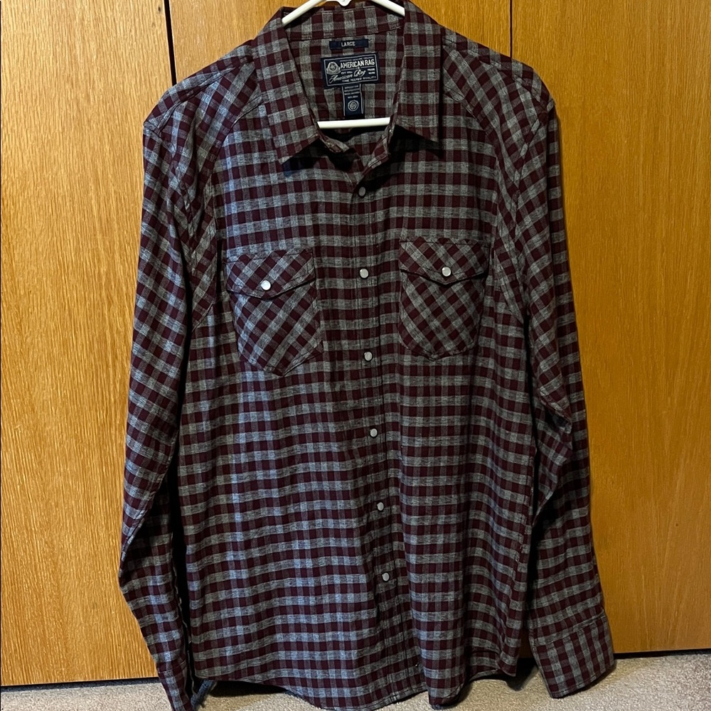 EUC American rag cowboy style button down. Sz. L. Burgundy and gray.